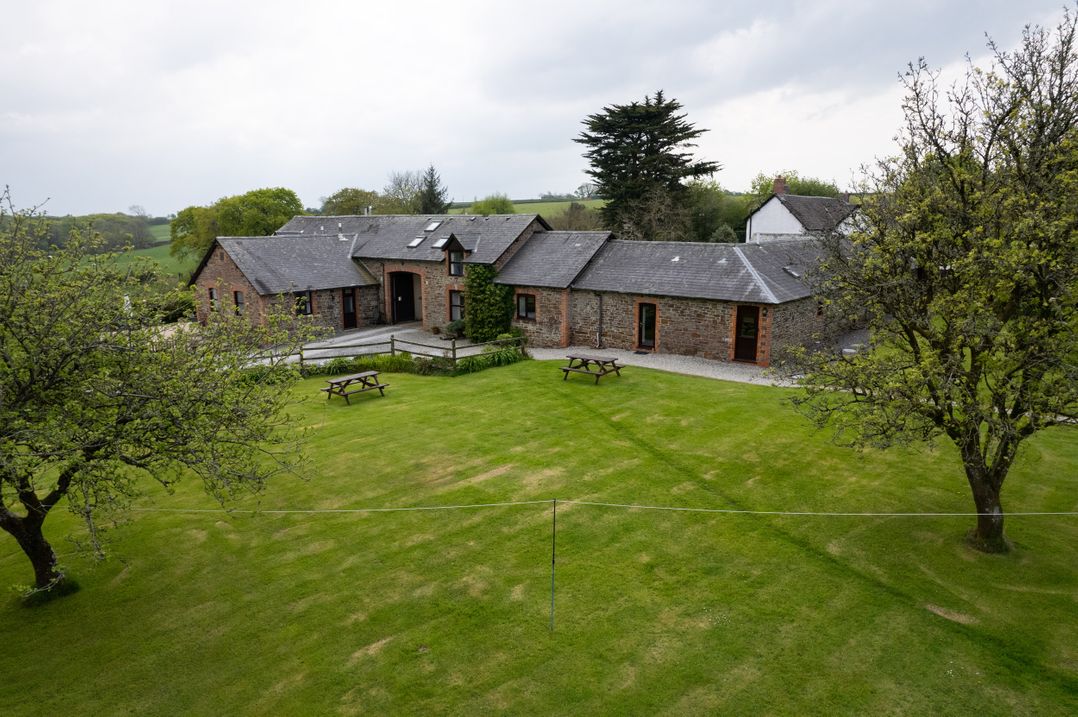 Tarka's Holt Log Cabin
