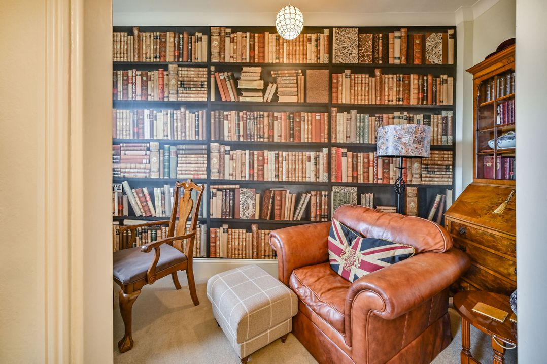 Muntham Luxury Town House with Hot Tub