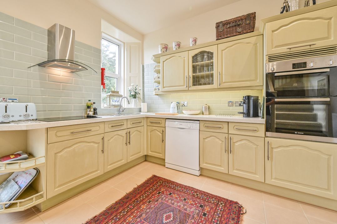 Muntham Luxury Town House with Hot Tub