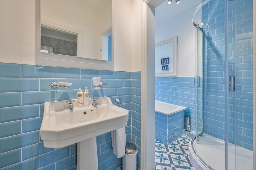 Muntham Luxury Town House with Hot Tub