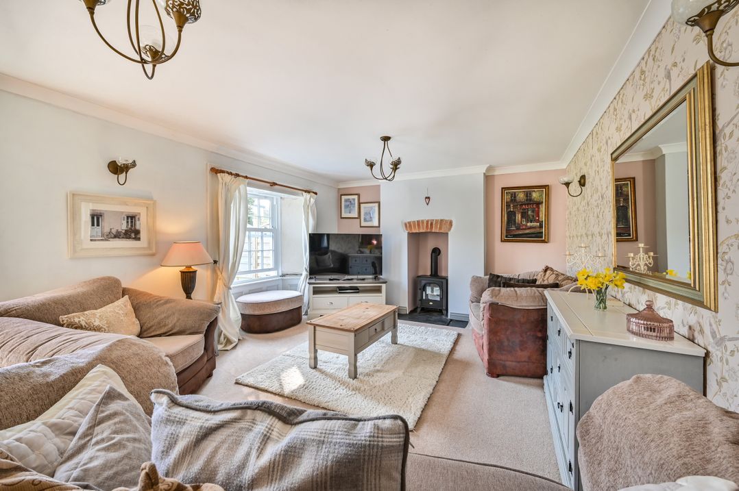 2 Mere Pits Cottages