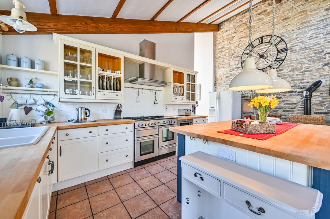 2 Mere Pits Cottages