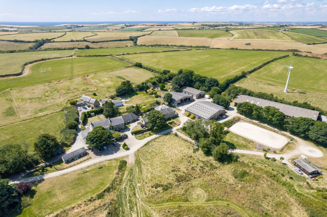 2 Mere Pits Cottages