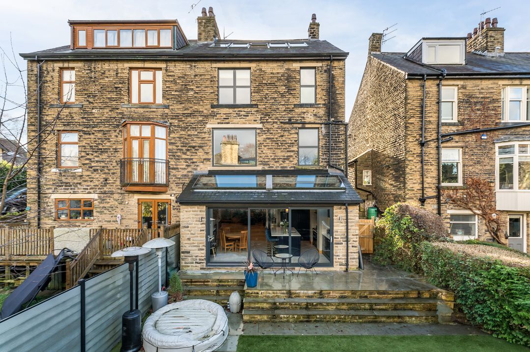 The Grand Weave House