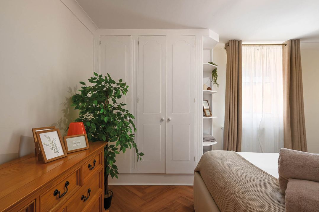 1 Bed  Sleeps 2  Near Beach Parking