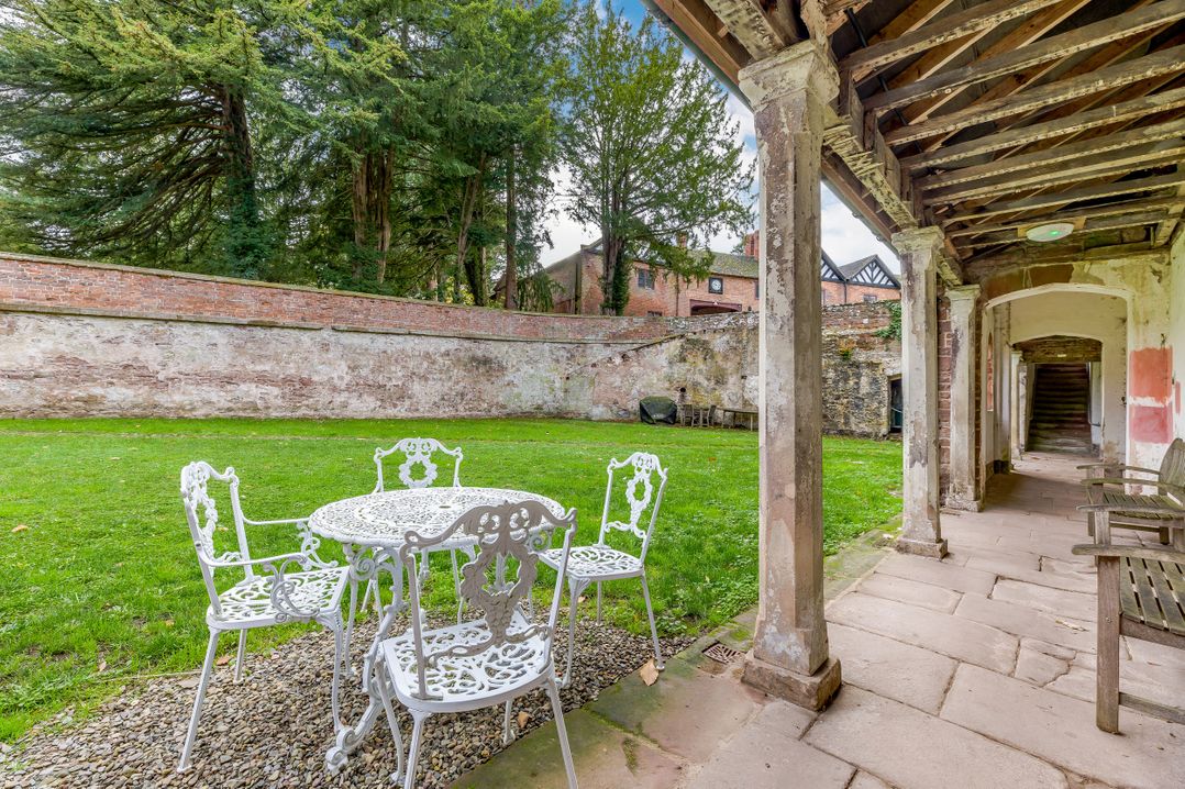 The Generals Quarters