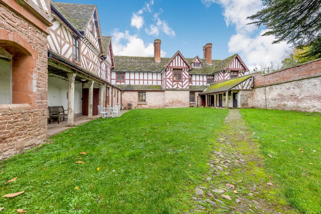 The Generals Quarters