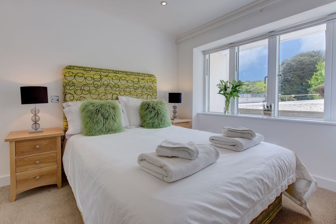 Tides in Saint Ives, Cornwall Cottages & Lodges