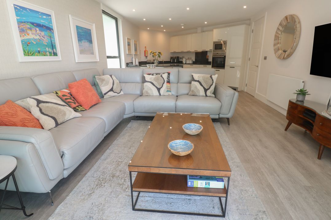 Peninsula Apartment 2