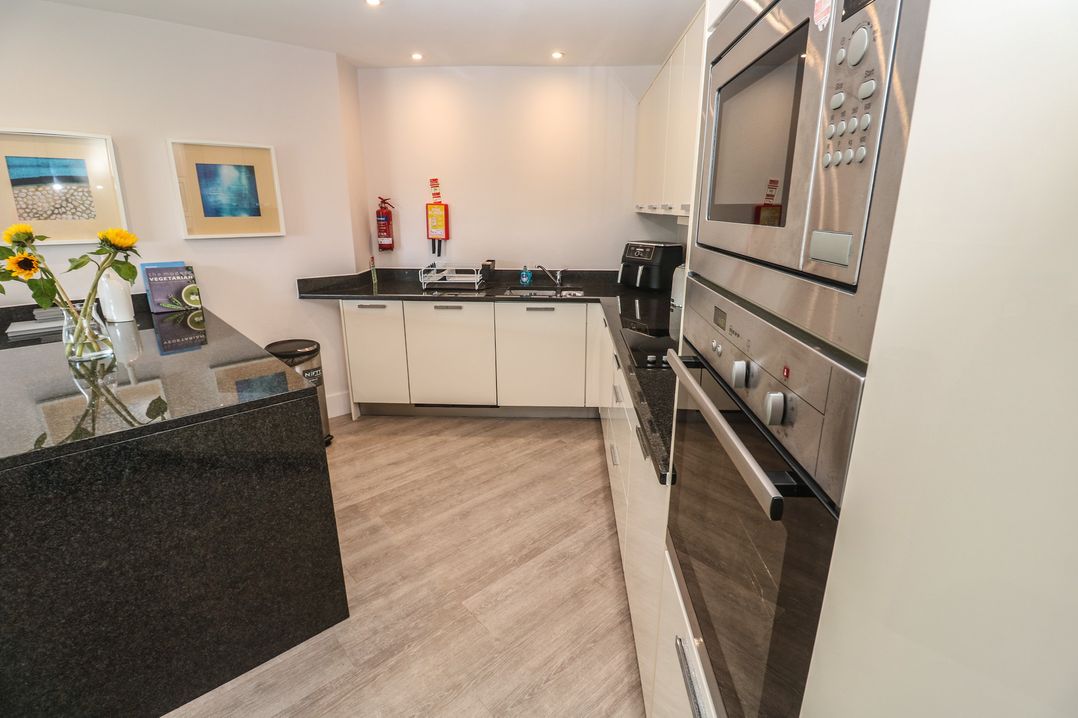 Peninsula Apartment 2