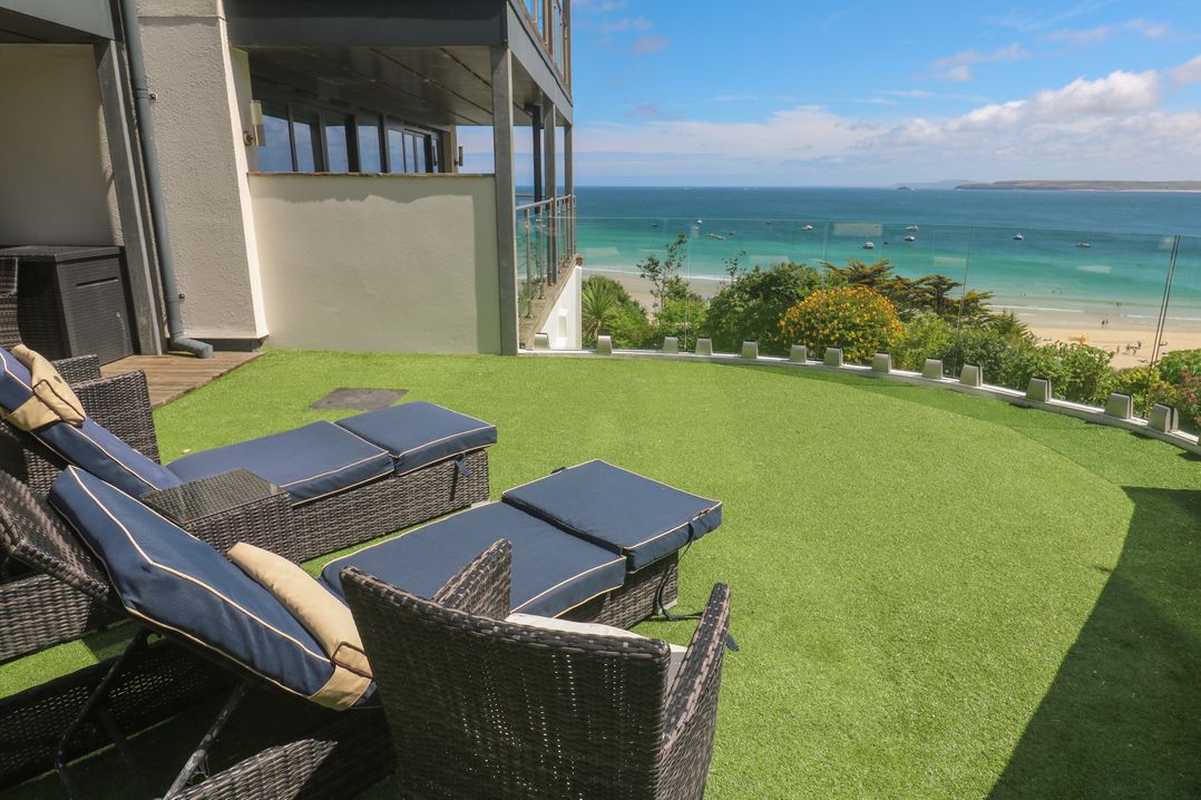 Peninsula Apartment 2