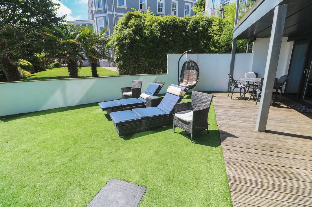 Peninsula Apartment 2