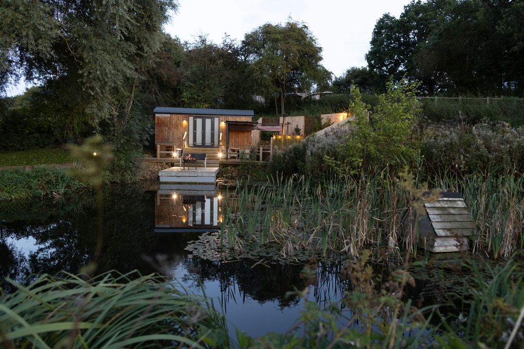 The Shepherds Hut at Bridge Lake Farm & Fishery