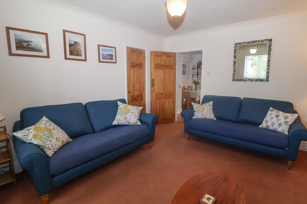 2 Kersbrook Gardens