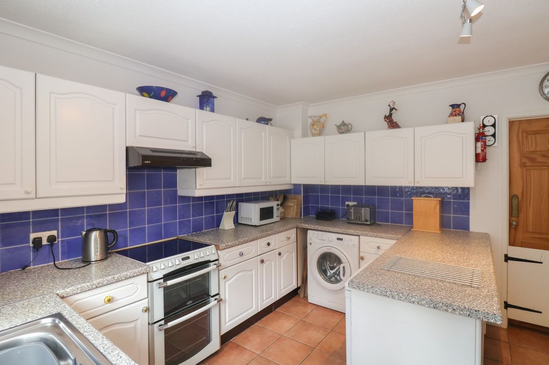 2 Kersbrook Gardens