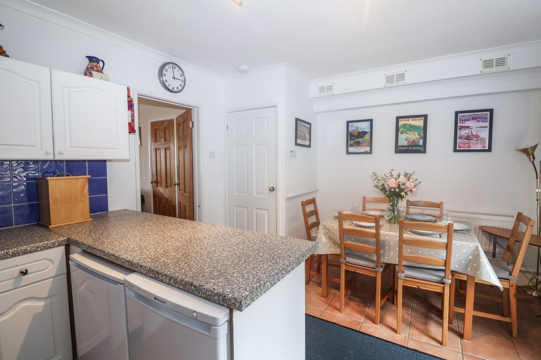 2 Kersbrook Gardens