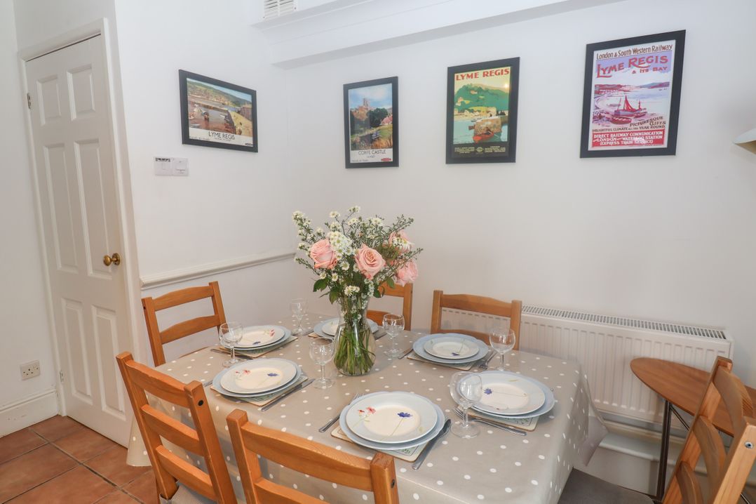 2 Kersbrook Gardens