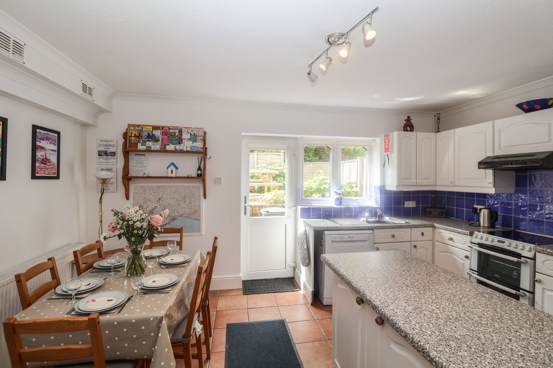 2 Kersbrook Gardens
