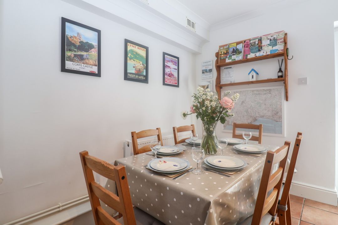 2 Kersbrook Gardens