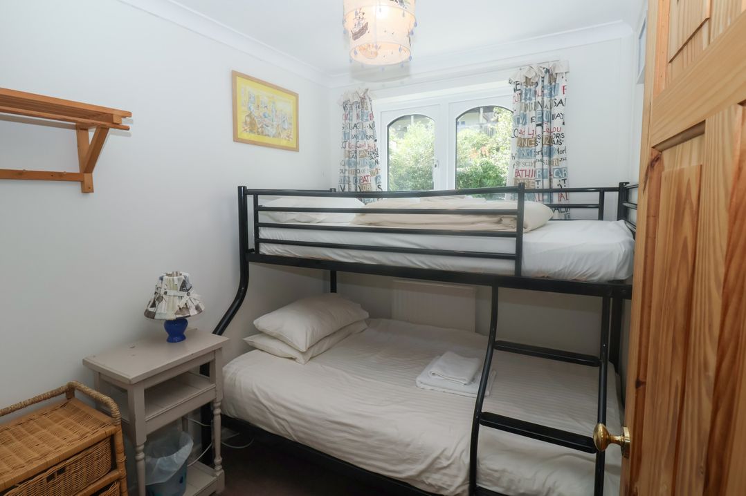 2 Kersbrook Gardens