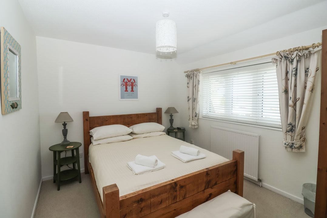 2 Kersbrook Gardens