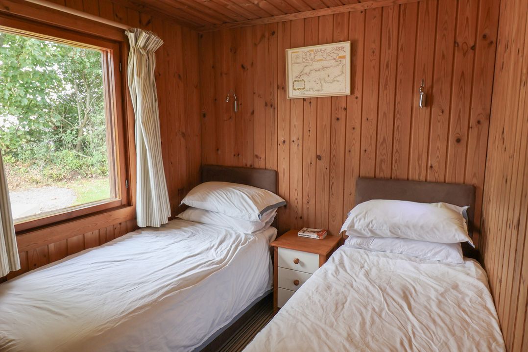 10 Pinewood Retreat