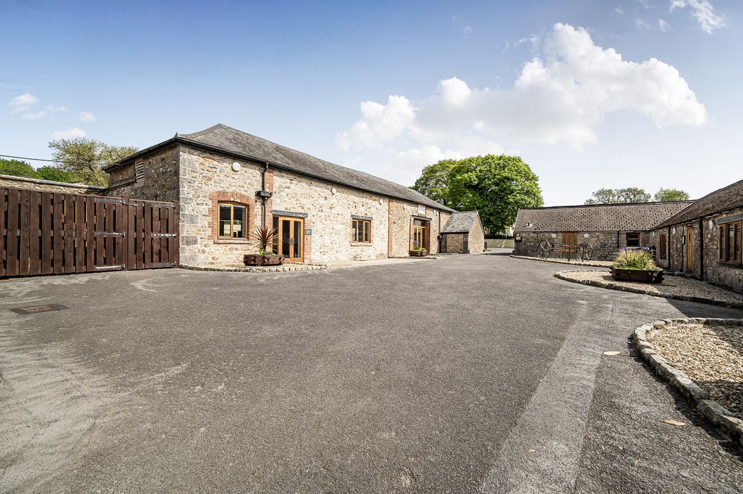 Harcombe House Accessible Pet Free Bungalow Sleeps 5