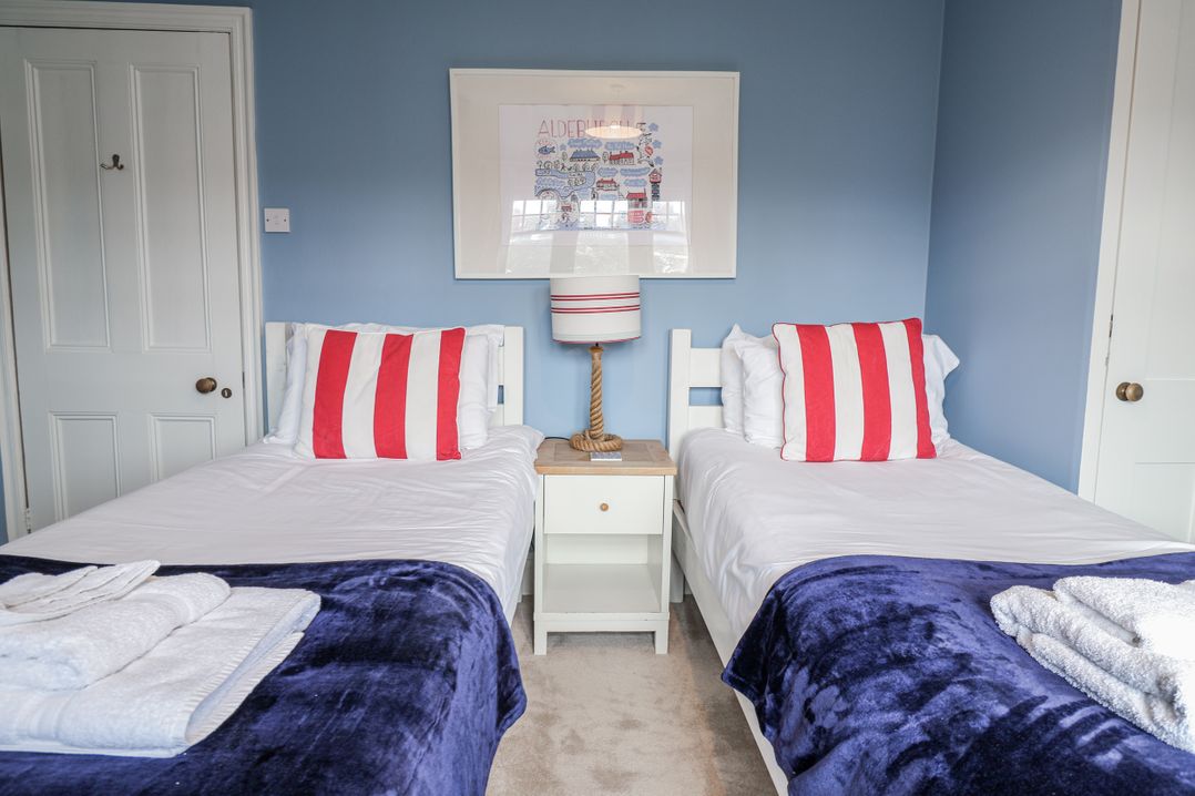 Holly Lodge