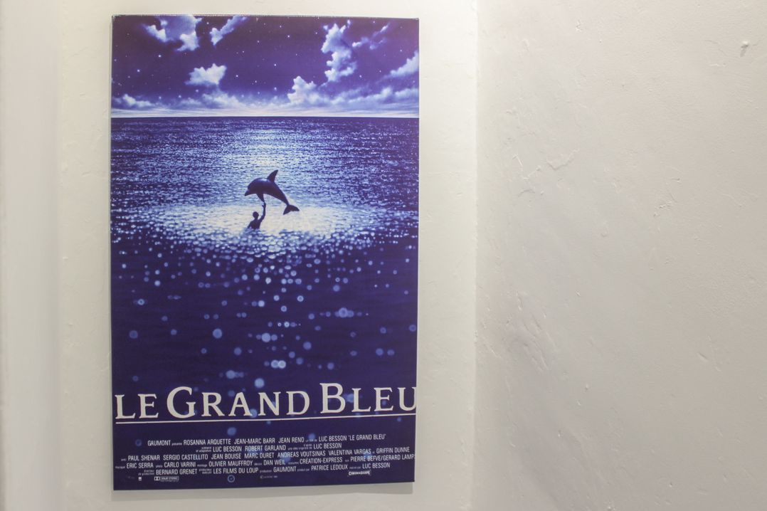 Le Grand Bleu, 1 Court Cottages