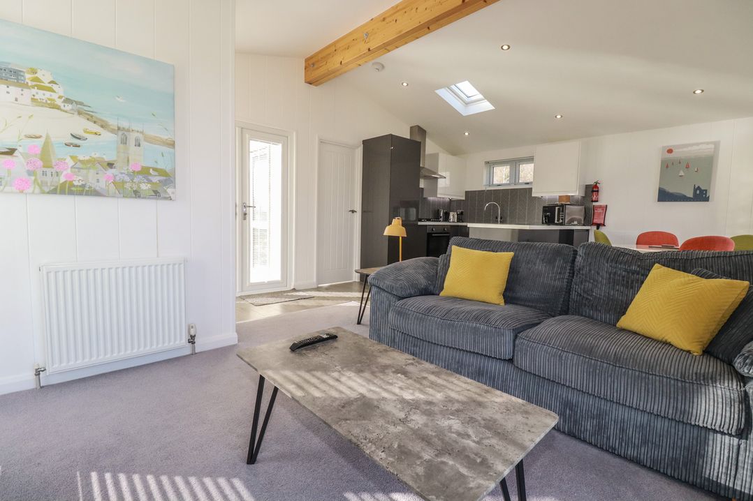 11 Meadow Retreat