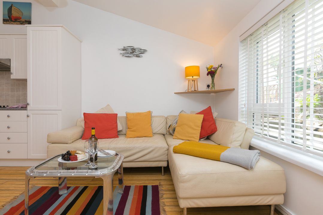 Flat 3, Pentowan Court