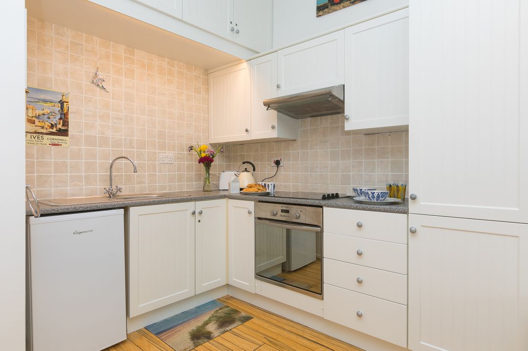Flat 3, Pentowan Court