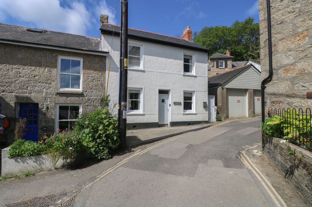 2 Chapel Place