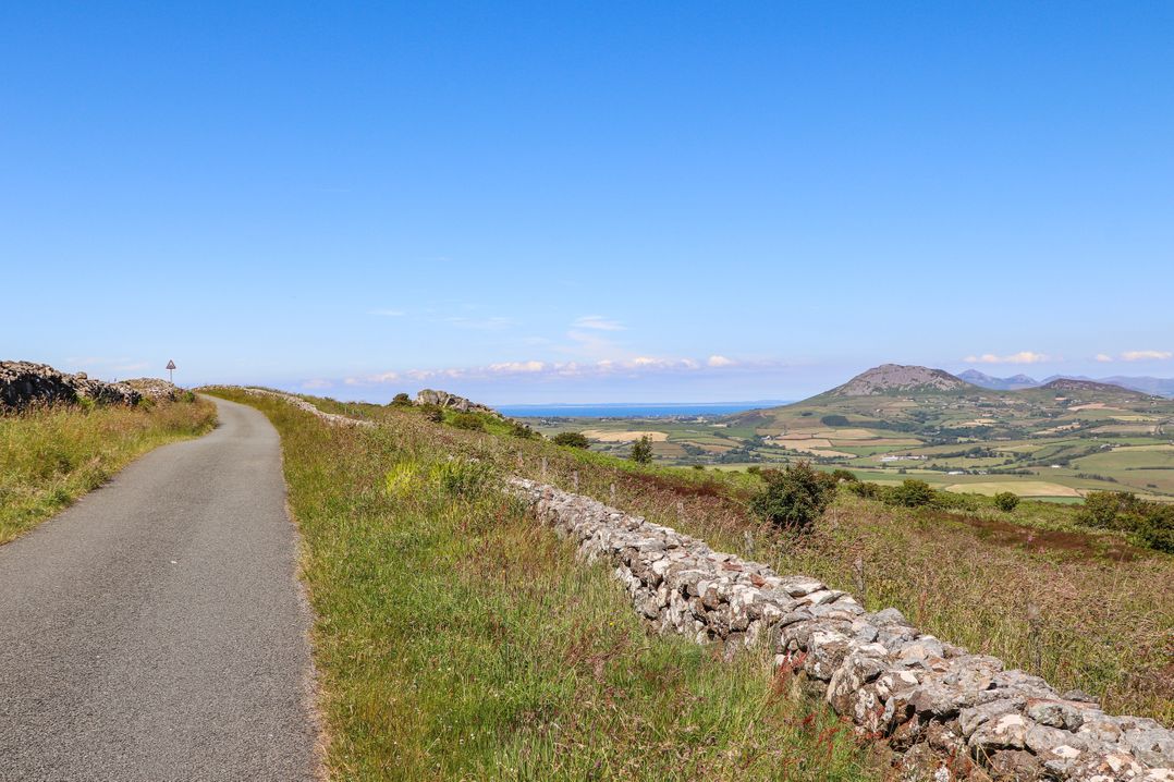 Tan Y Fynwent