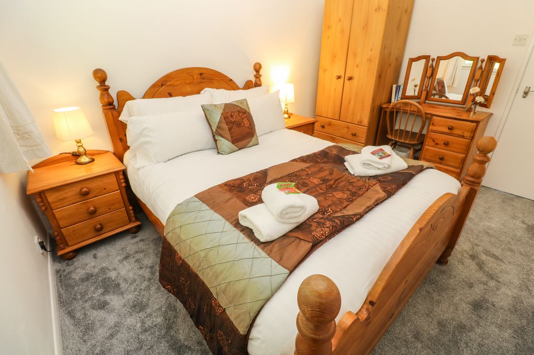 39 Manorcombe Bungalows