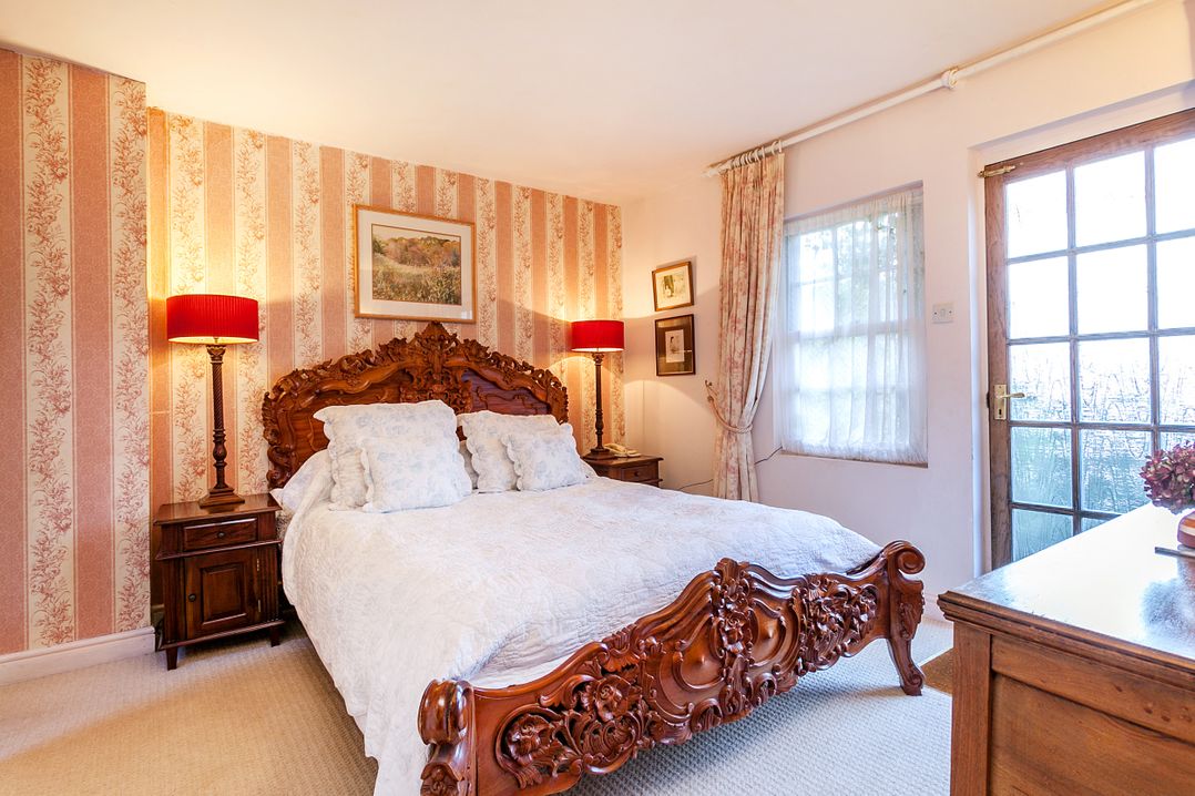 Wisteria Suite
