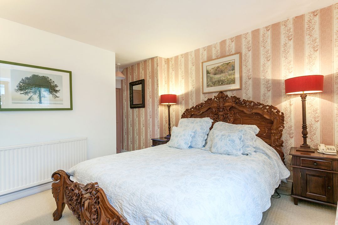 Wisteria Suite
