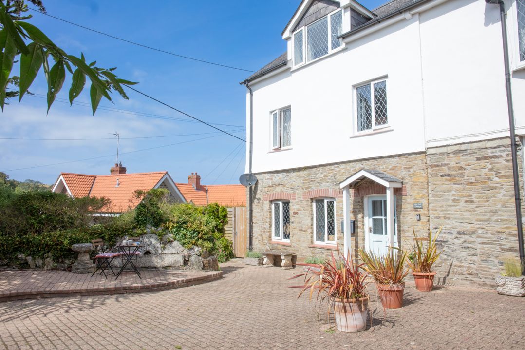 Bro Tref Cottage