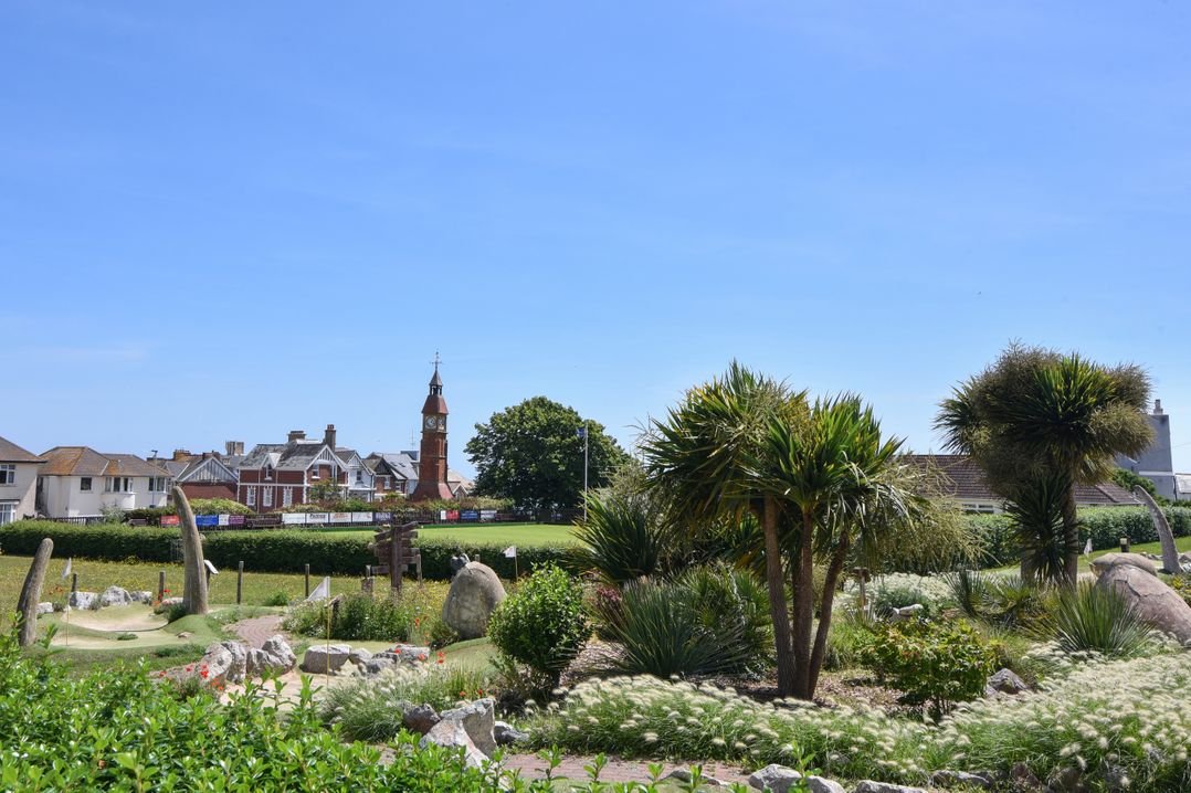 Flat 2, 10 Seafield Road