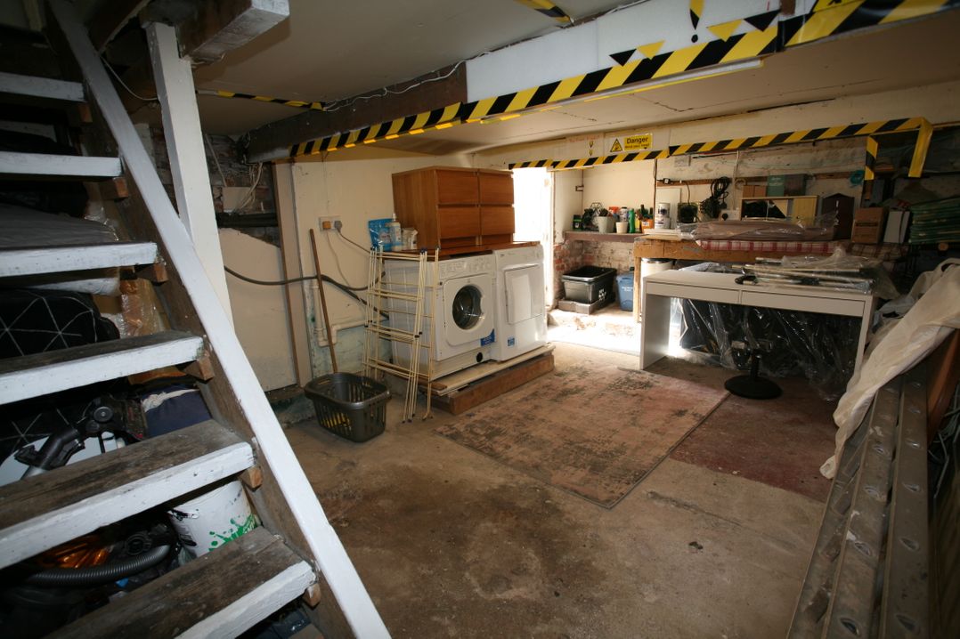 Flat 1