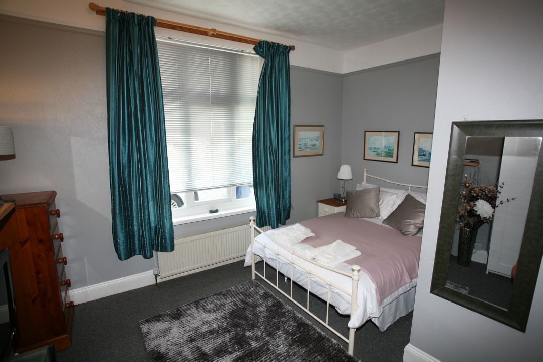 Flat 1