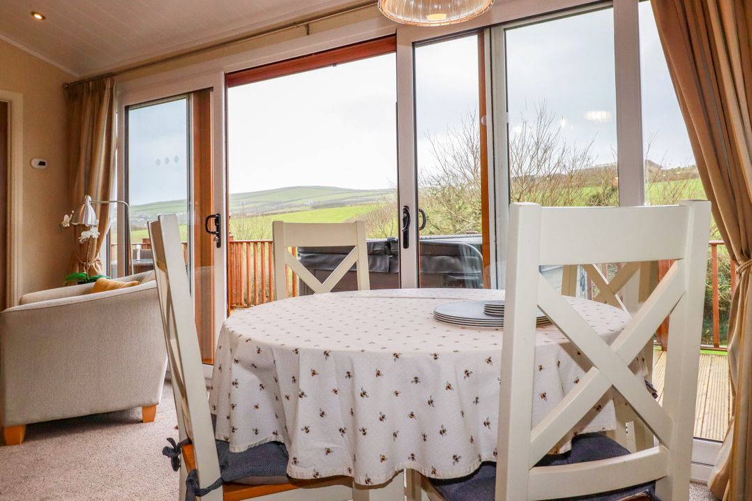Hideaway Lodge