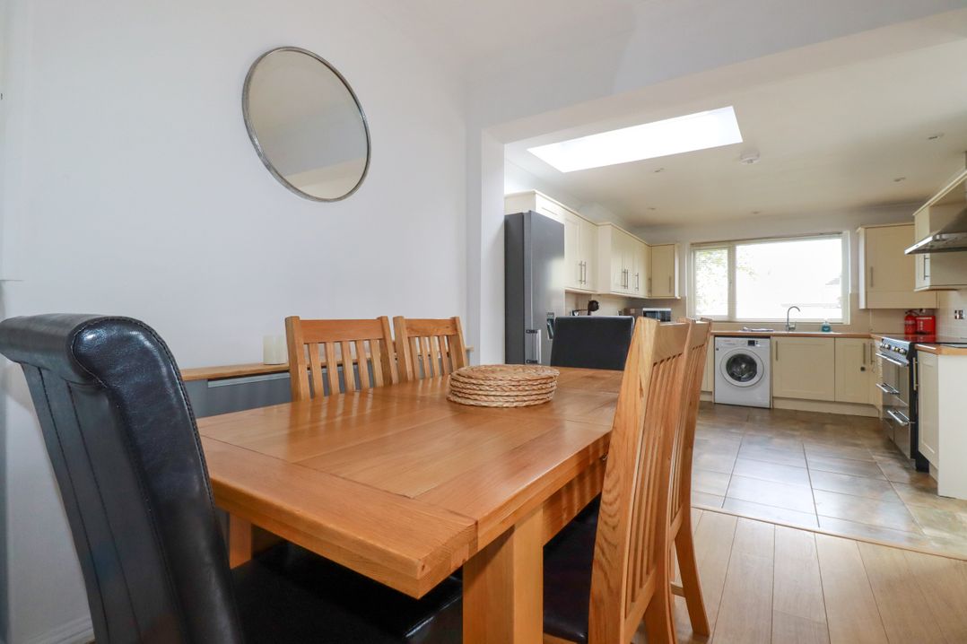 119 Henver Road