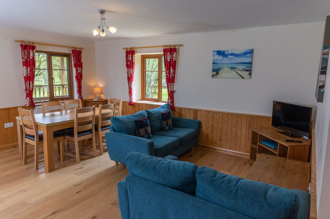 Tarka's Holt Log Cabin