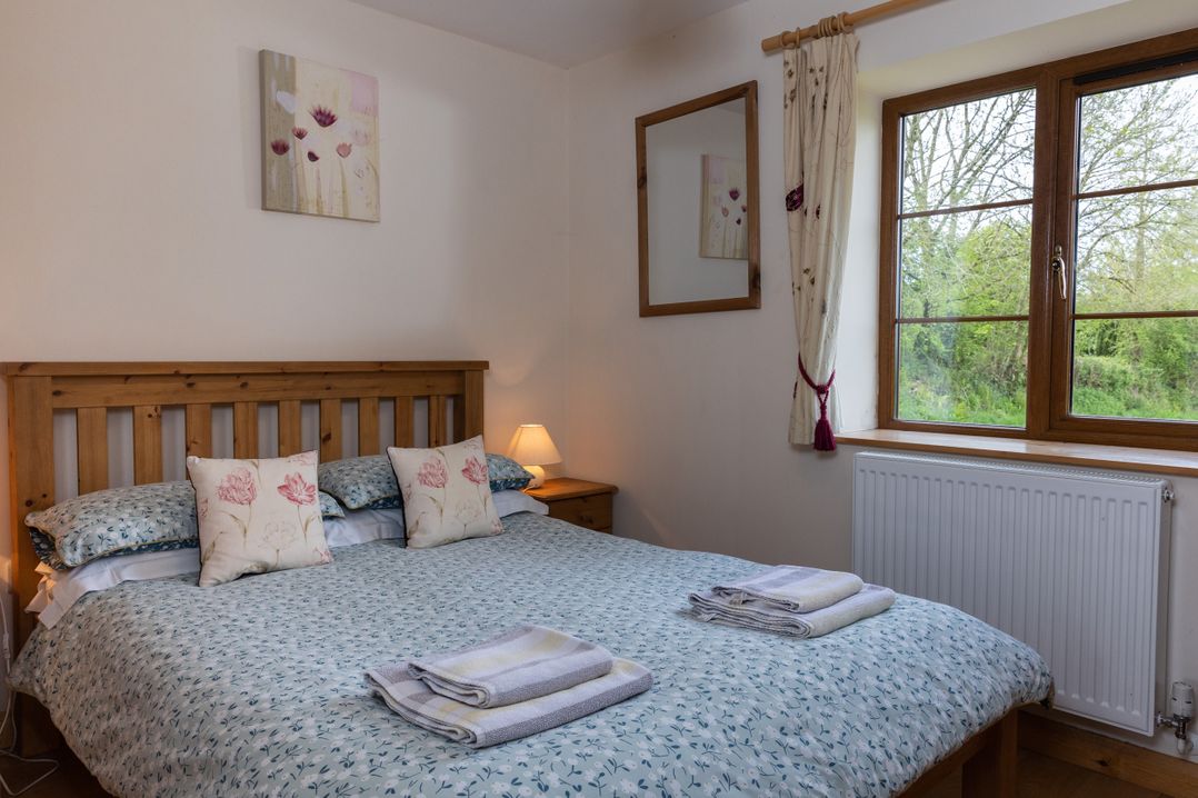 Tarka's Holt Log Cabin