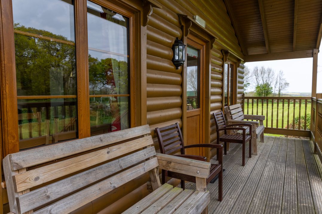 Tarka's Holt Log Cabin