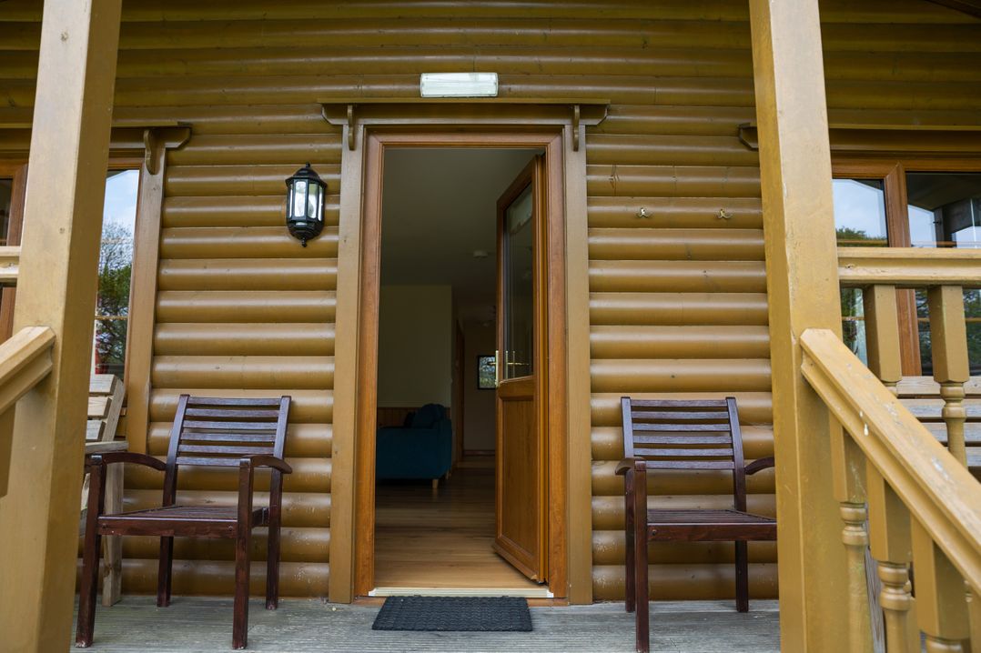 Tarka's Holt Log Cabin