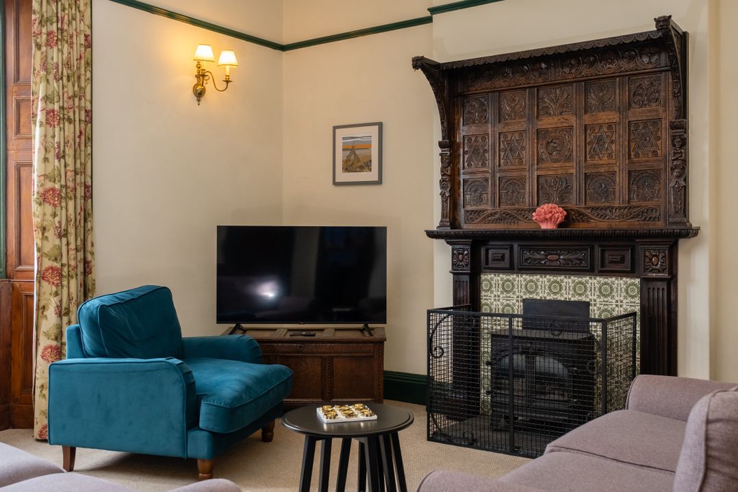 Watermouth Castle, Penn-Curzon Apartment