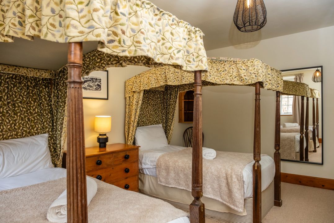 Watermouth Castle, Penn-Curzon Apartment