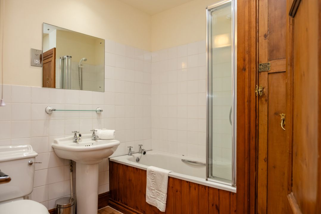 Watermouth Castle, Penn-Curzon Apartment